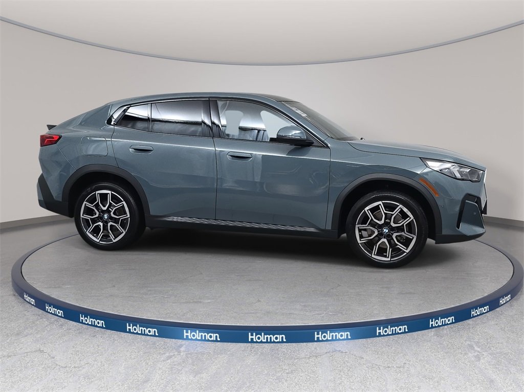 Used 2025 BMW X2 xDrive28i w/ Convenience Package image 5