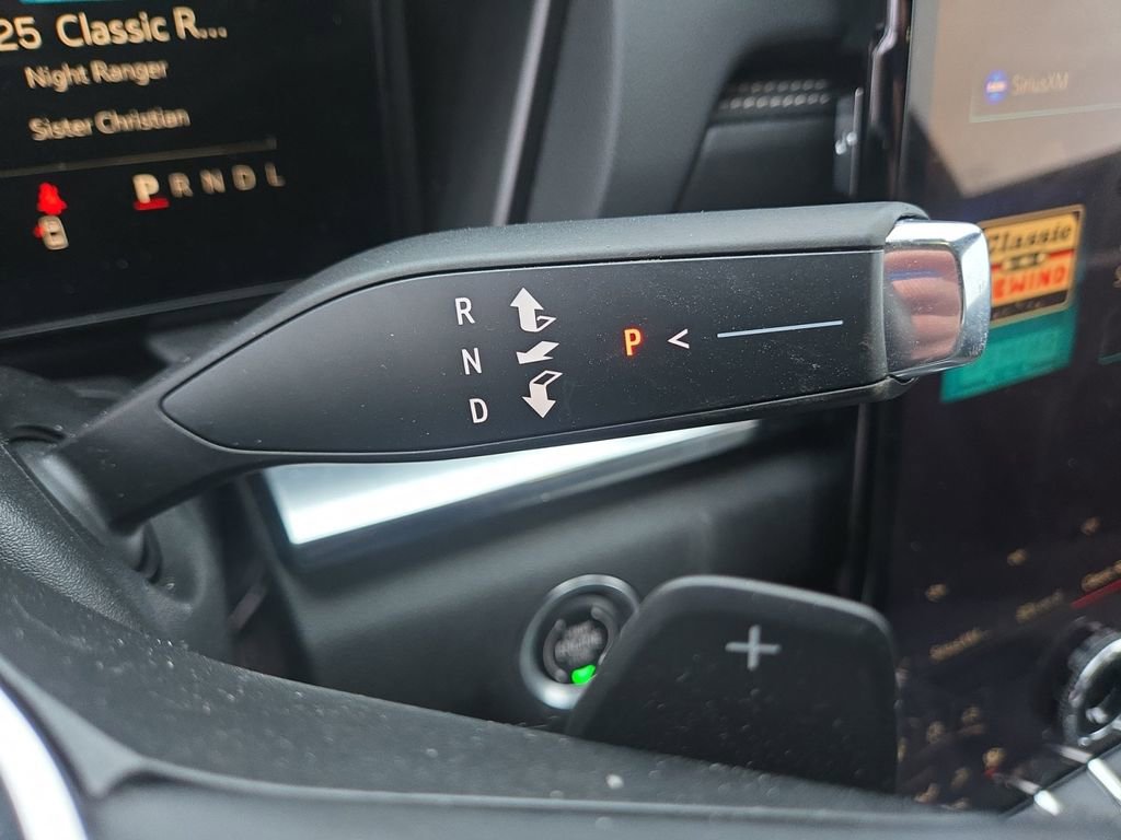 Used 2025 GMC Terrain Elevation image 24