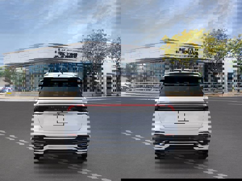 New 2026 Lincoln Nautilus Reserve image 5