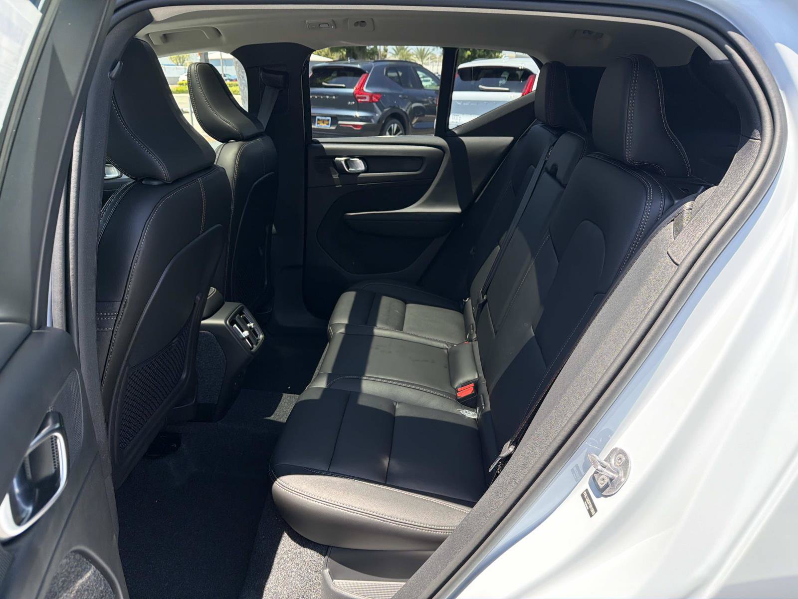 New 2026 Volvo XC40 B5 Plus w/ Protection Package Premier AWD/4WD image 17