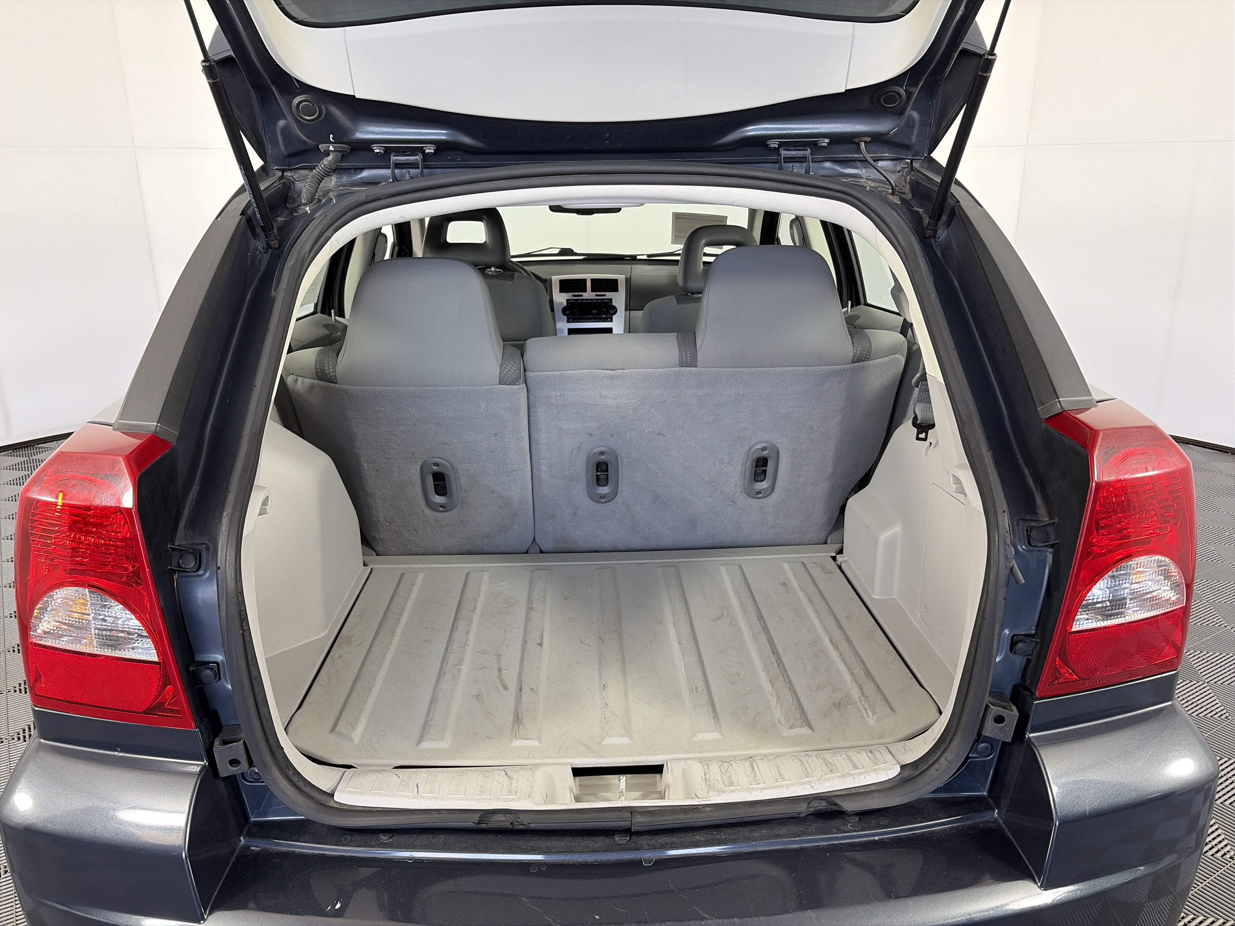 Used 2007 Dodge Caliber SXT w/ Driver Convenience Group FWD image 15
