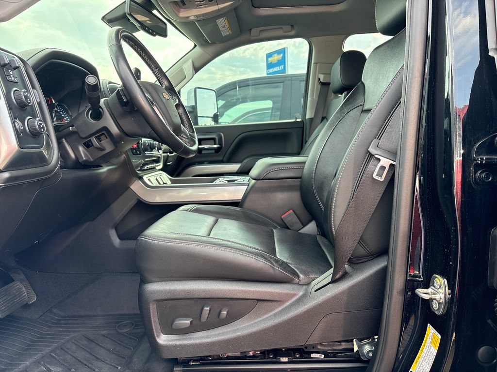 Used 2019 Chevrolet Silverado 2500 LTZ w/ Duramax Plus Package AWD/4WD image 12