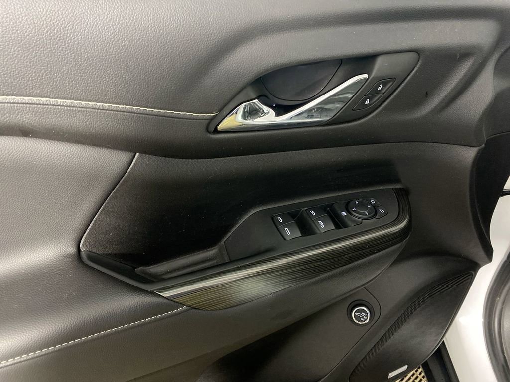 Used 2023 GMC Acadia SLT w/ LPO, Floor Liner Package image 13