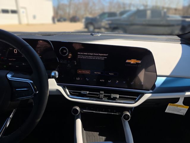 New 2026 Chevrolet Equinox EV LT AWD/4WD image 15