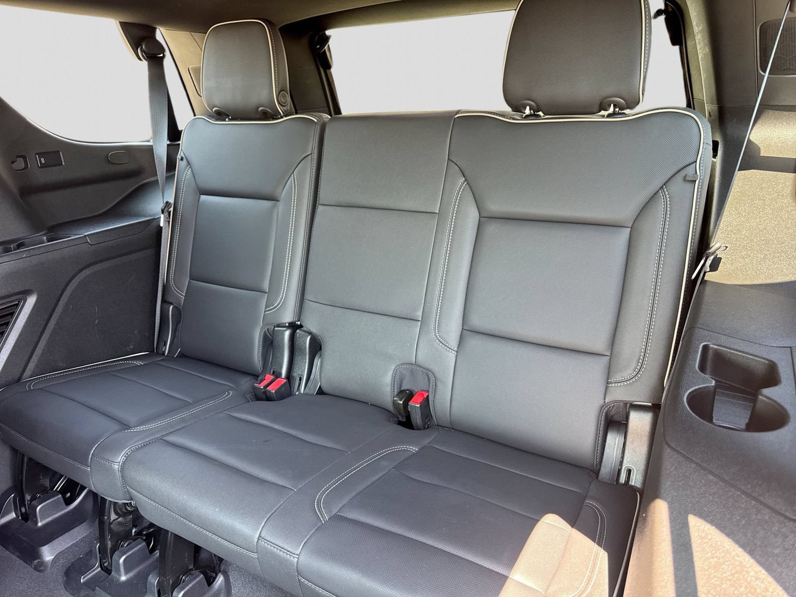 Used 2023 GMC Yukon SLT AWD/4WD image 27