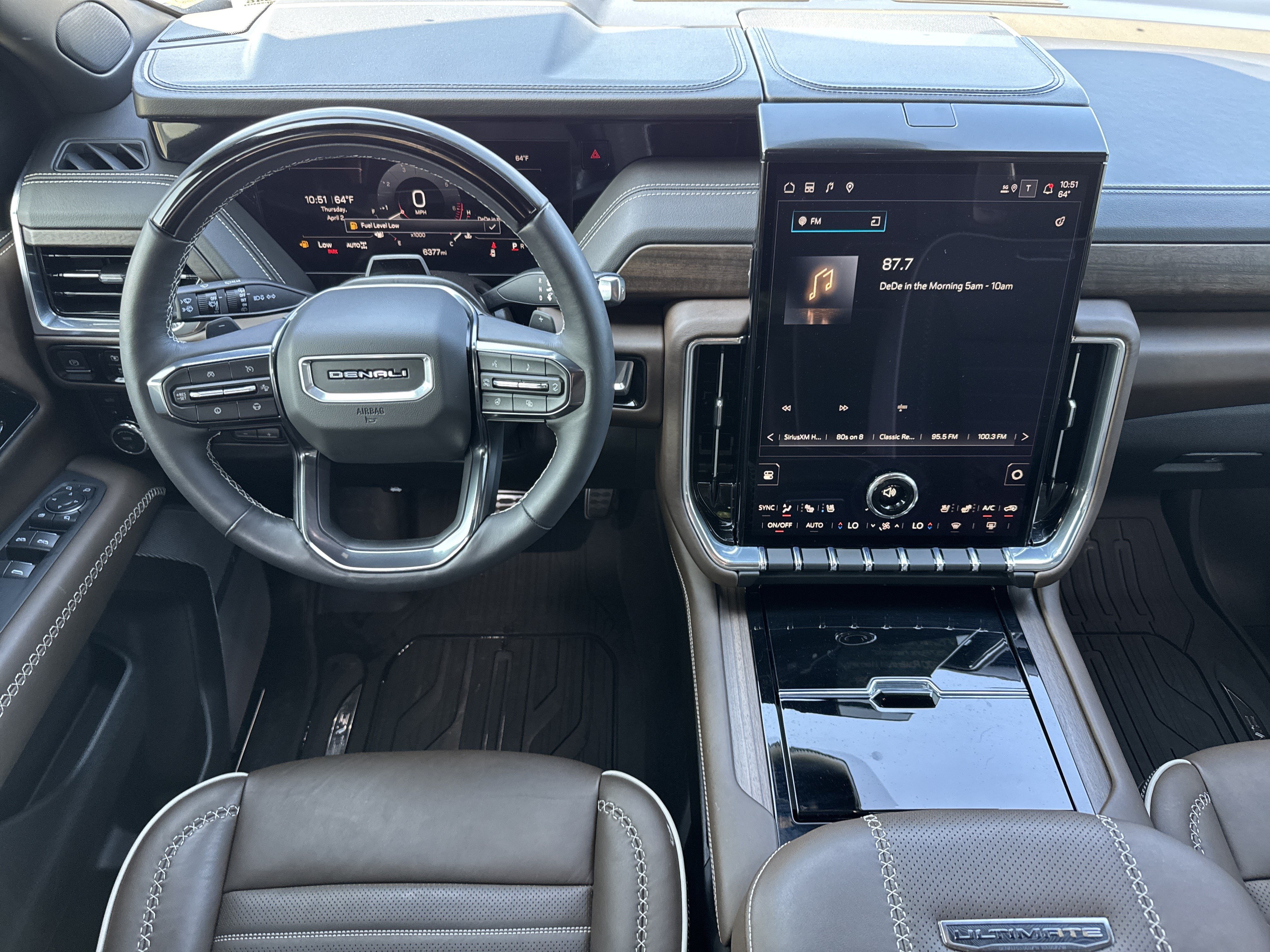 Used 2025 GMC Yukon Denali Ultimate w/ LPO, Floor Liner Package AWD/4WD image 18