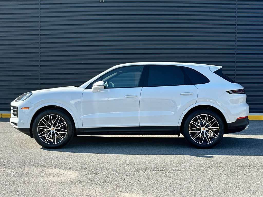 New 2026 Porsche Cayenne AWD/4WD image 2