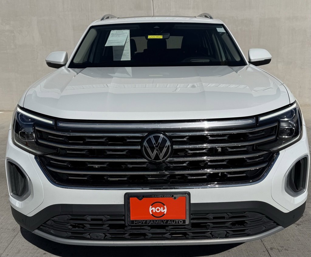 Used 2024 Volkswagen Atlas SEL image 2
