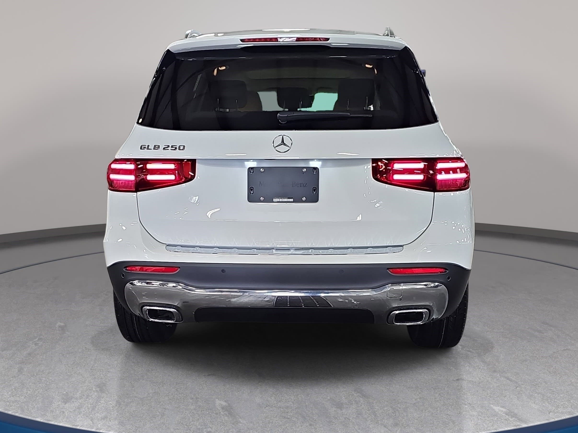 New 2026 Mercedes-Benz GLB 250 image 6