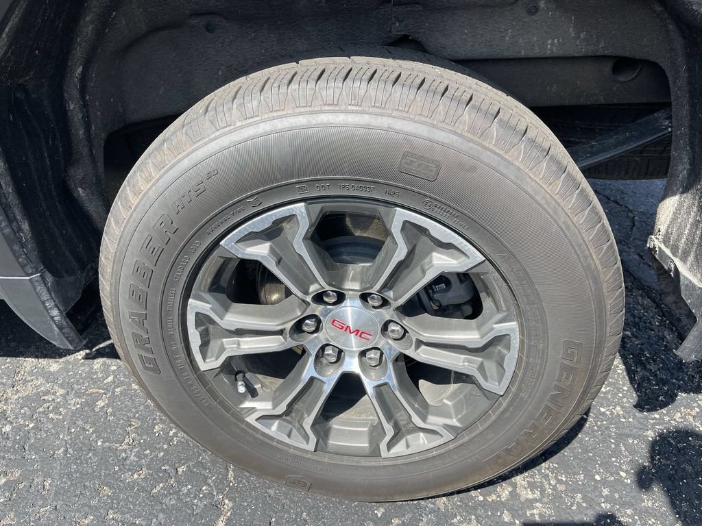 Used 2025 GMC Sierra 1500 SLT AWD/4WD image 13