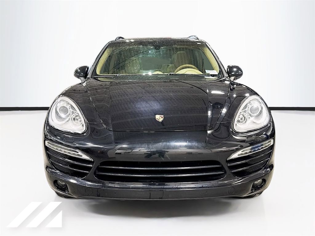Used 2014 Porsche Cayenne Platinum Edition image 2