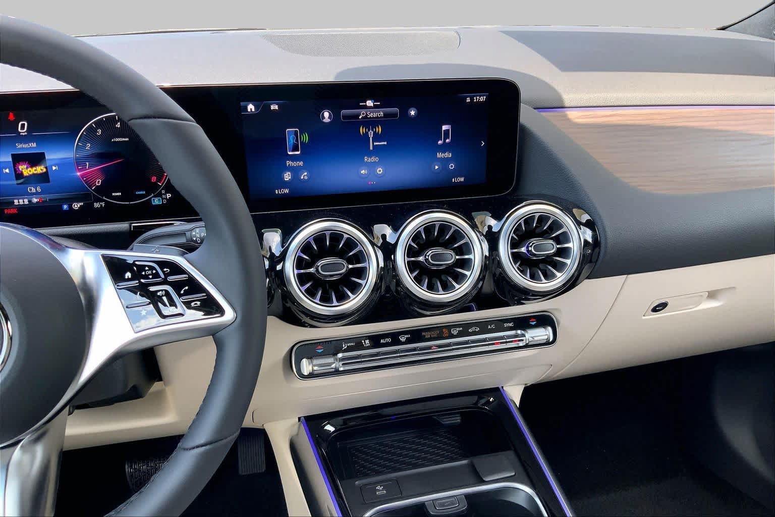 New 2026 Mercedes-Benz GLA 250 4MATIC image 6