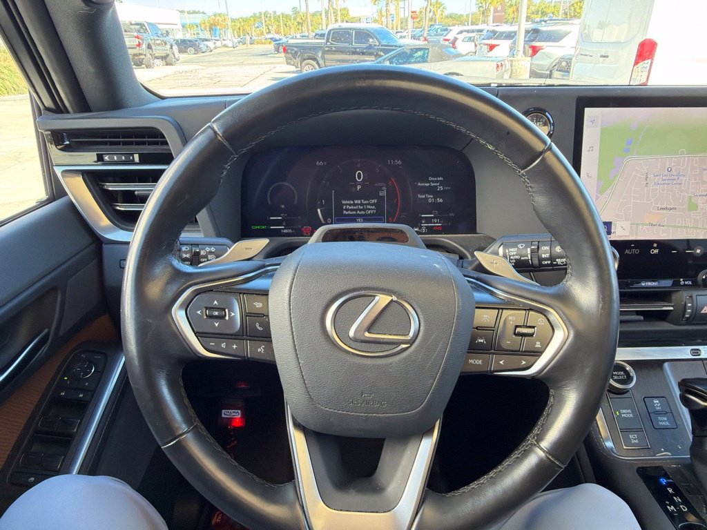 Used 2025 Lexus GX 550 w/ Accessory Package (2T) AWD/4WD image 11