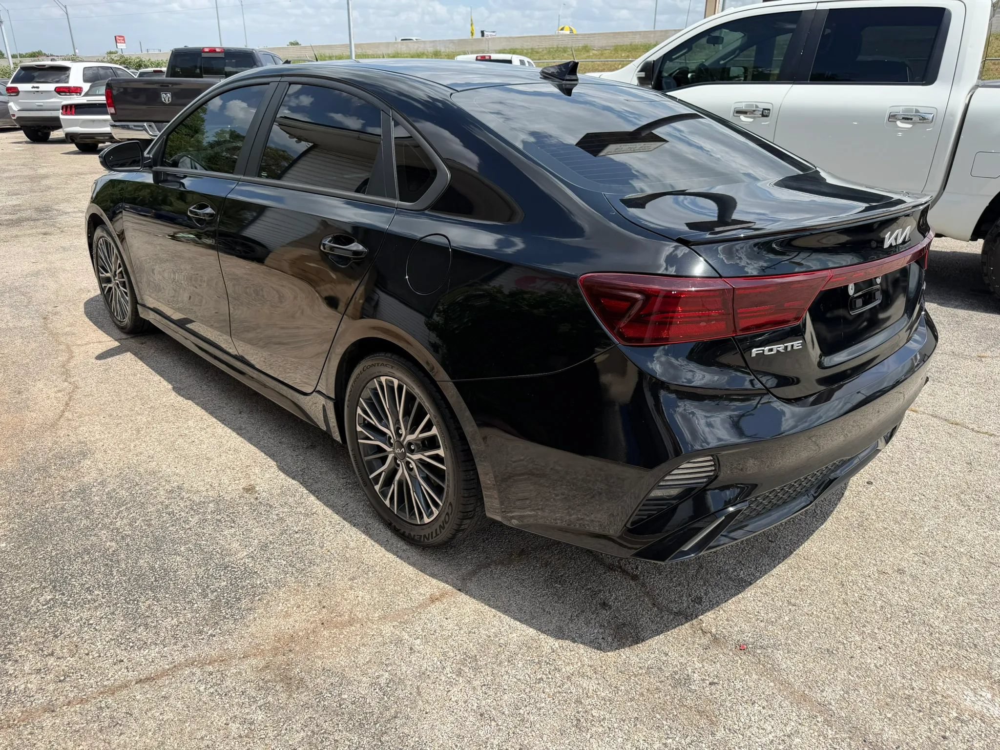 Used 2024 Kia Forte GT-Line FWD image 7