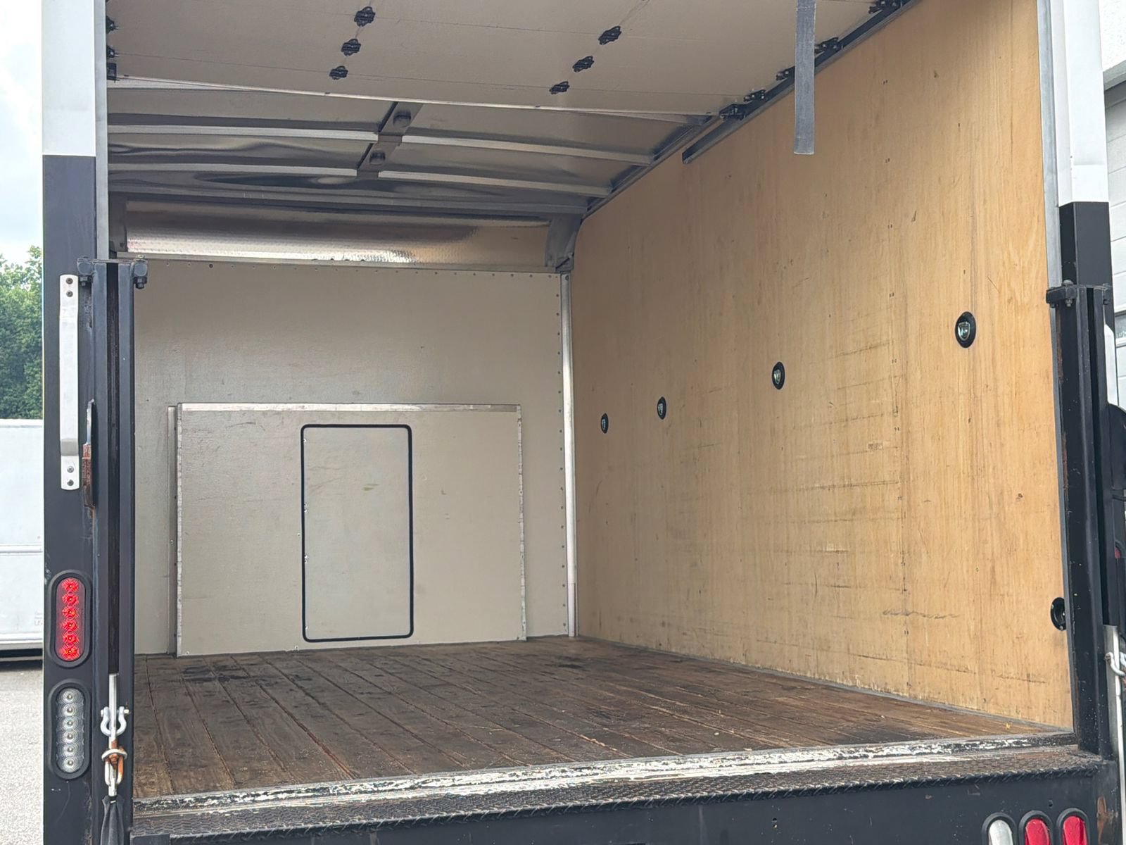 Used 2023 Ford E-350 and Econoline 350 Super Duty w/ Power Windows & Locks Group RWD image 8