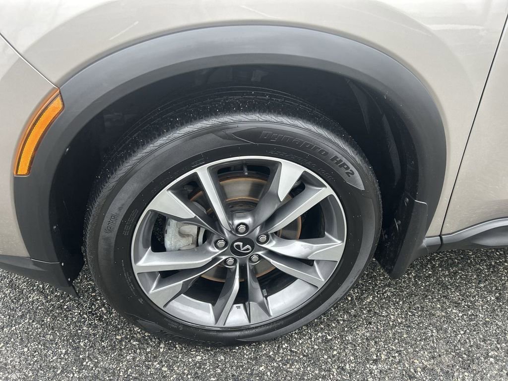 Certified 2025 INFINITI QX60 Luxe image 10