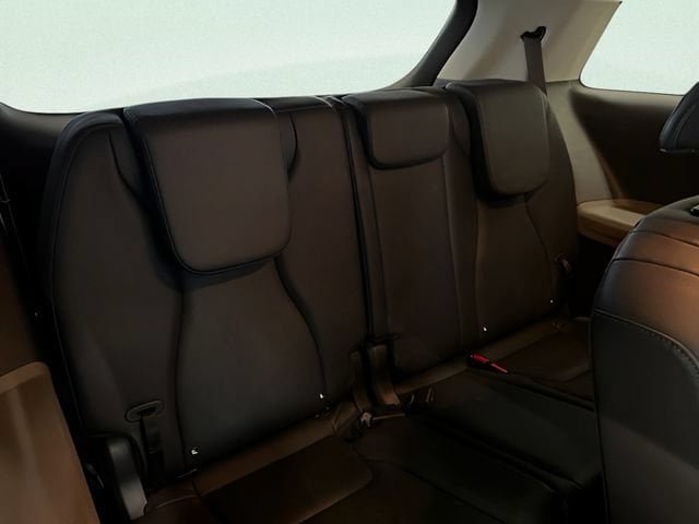 Used 2026 Kia Carnival FWD image 12