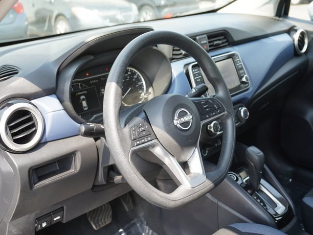 Used 2025 Nissan Versa SV FWD image 17