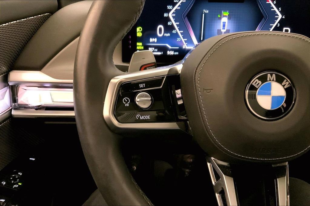 Certified 2023 BMW 760i xDrive AWD/4WD image 18