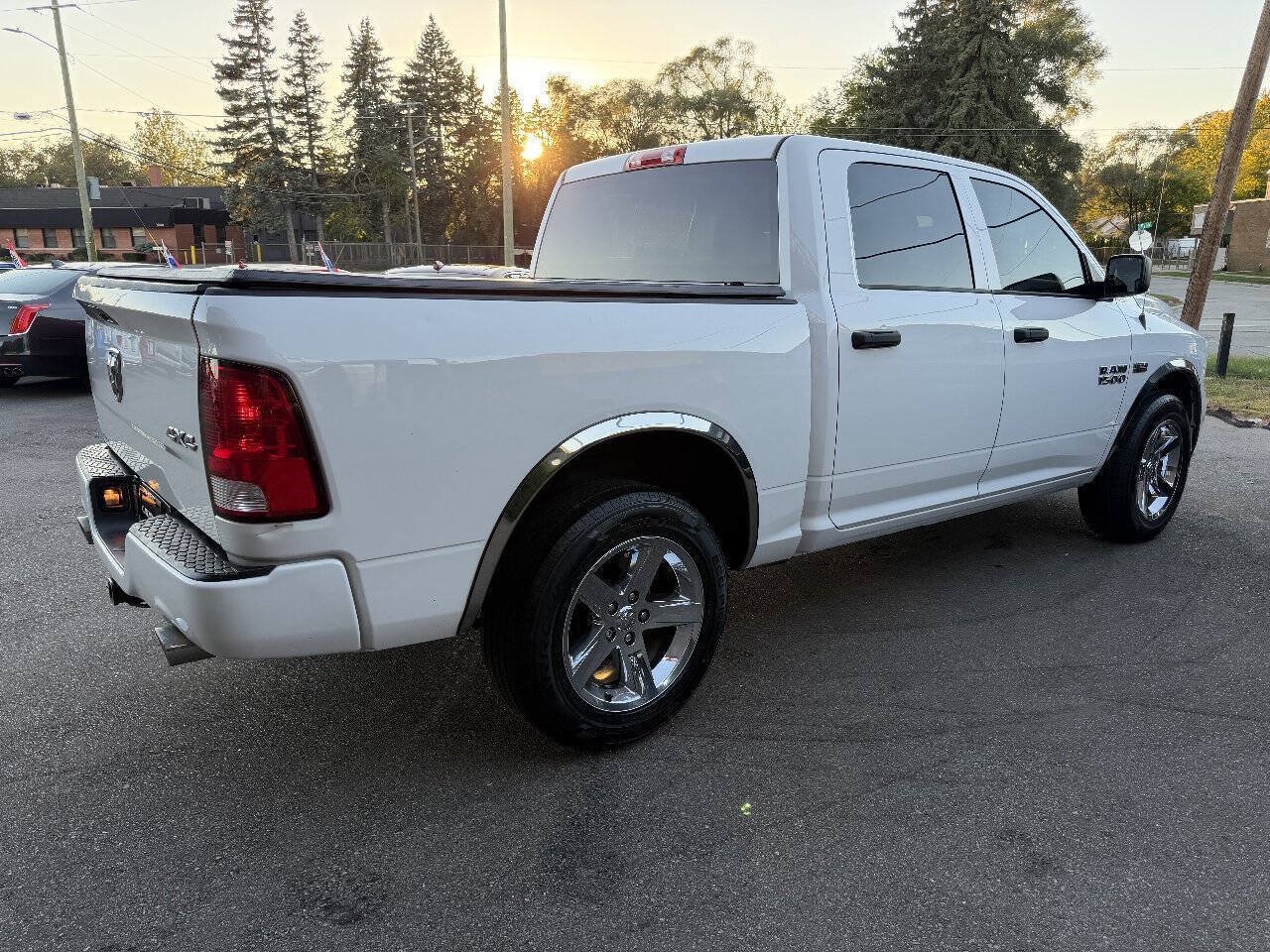 Used 2016 RAM 1500 Express w/ Popular Equipment Group AWD/4WD image 4