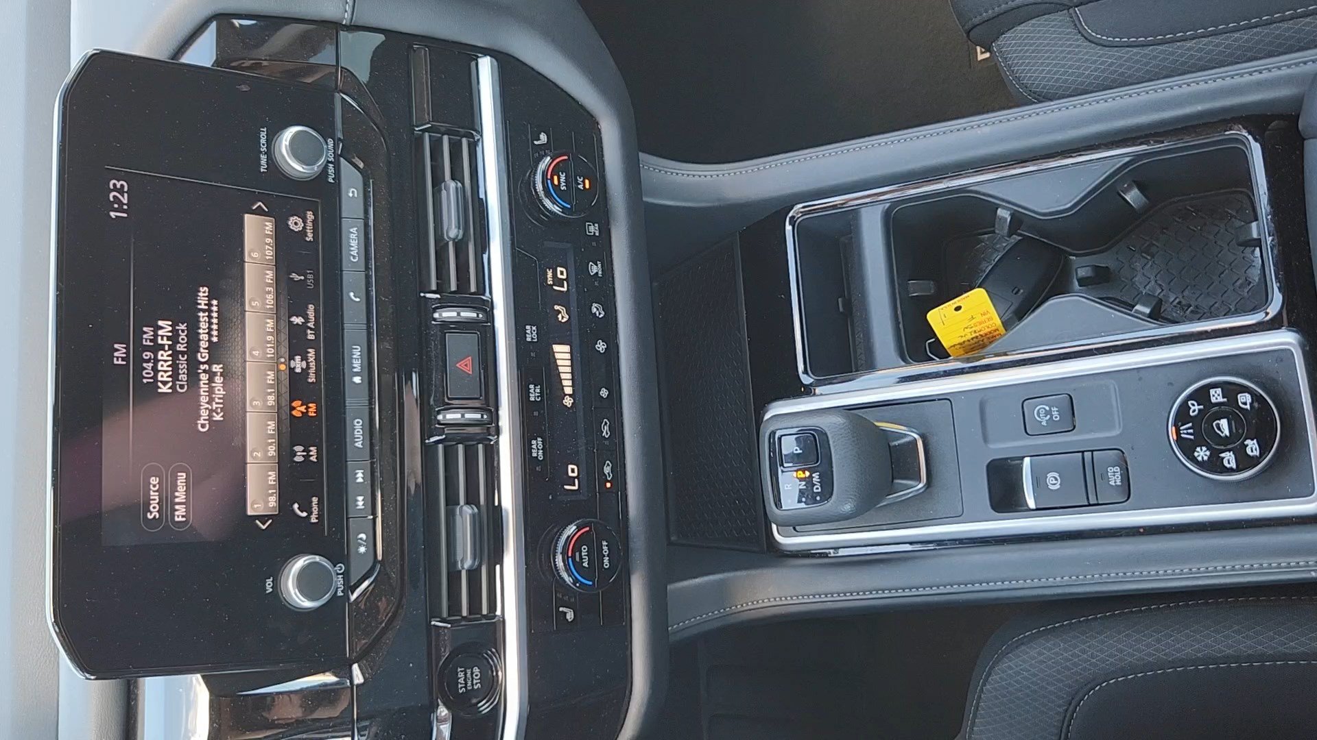 Used 2025 Nissan Pathfinder SV AWD/4WD image 15