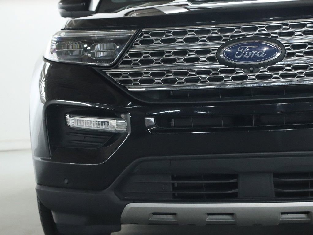 Used 2021 Ford Explorer Limited w/ Equipment Group 301A AWD/4WD image 6