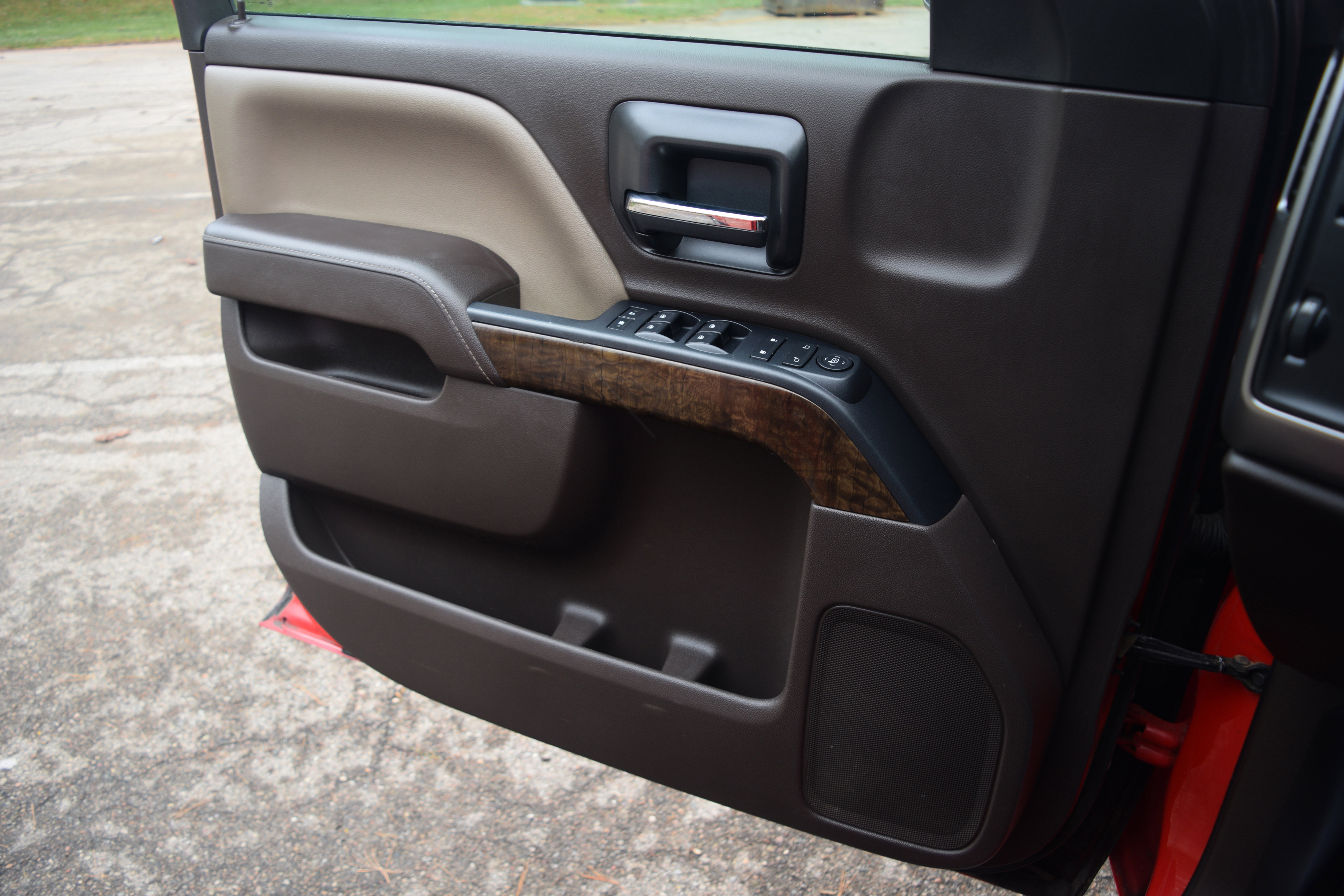 Used 2016 Chevrolet Silverado 1500 LT w/ Texas Edition image 17