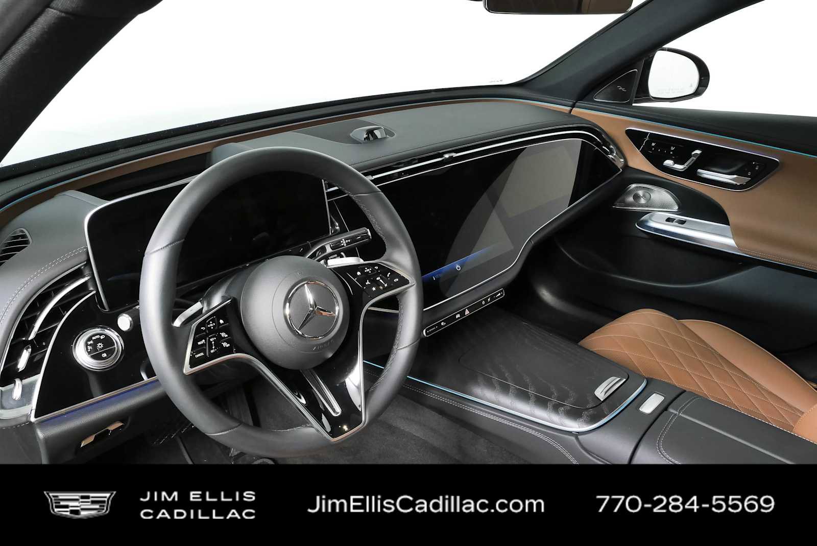 Used 2024 Mercedes-Benz E 350 4MATIC Sedan image 8