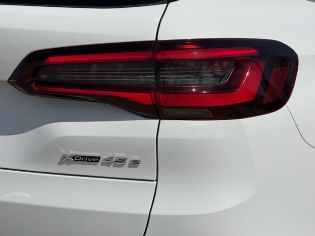 Used 2022 BMW X5 xDrive45e w/ Luxury Seating Package image 7
