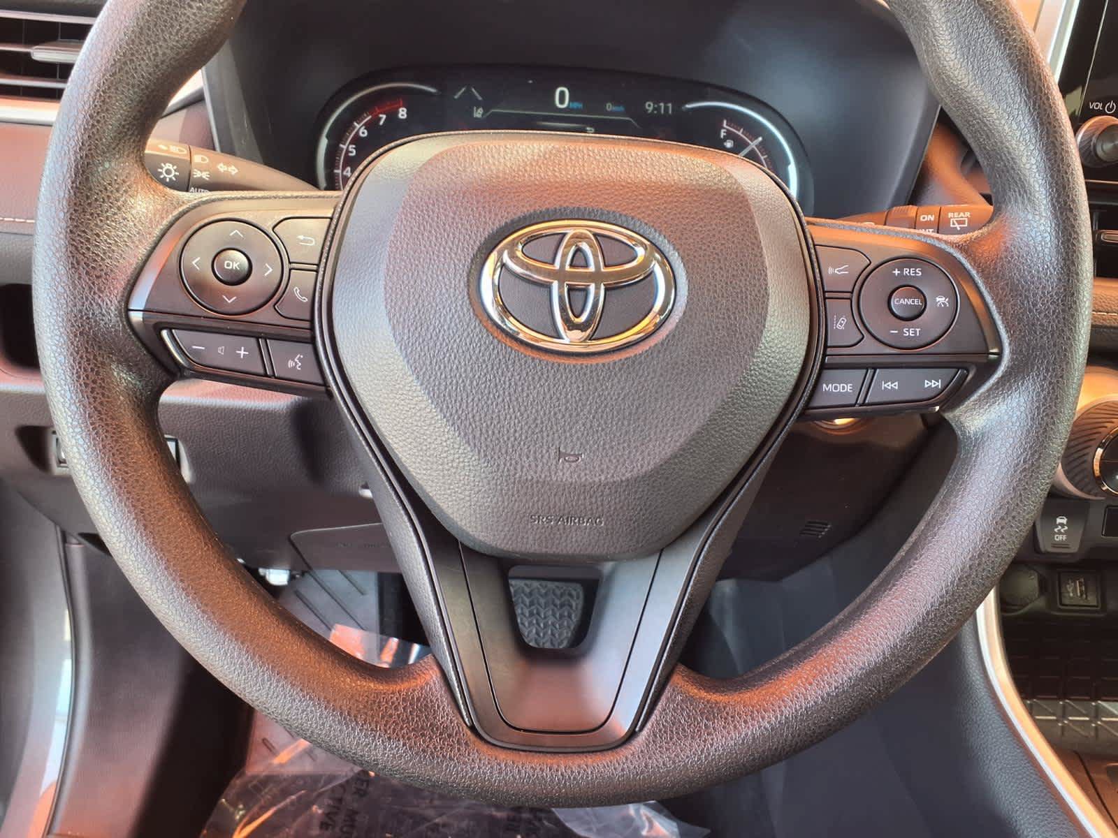 Certified 2025 Toyota RAV4 XLE FWD image 20