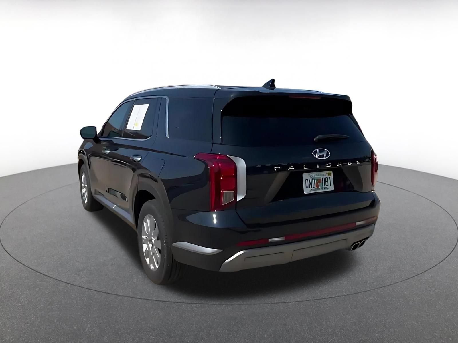 Used 2025 Hyundai Palisade SEL FWD image 11