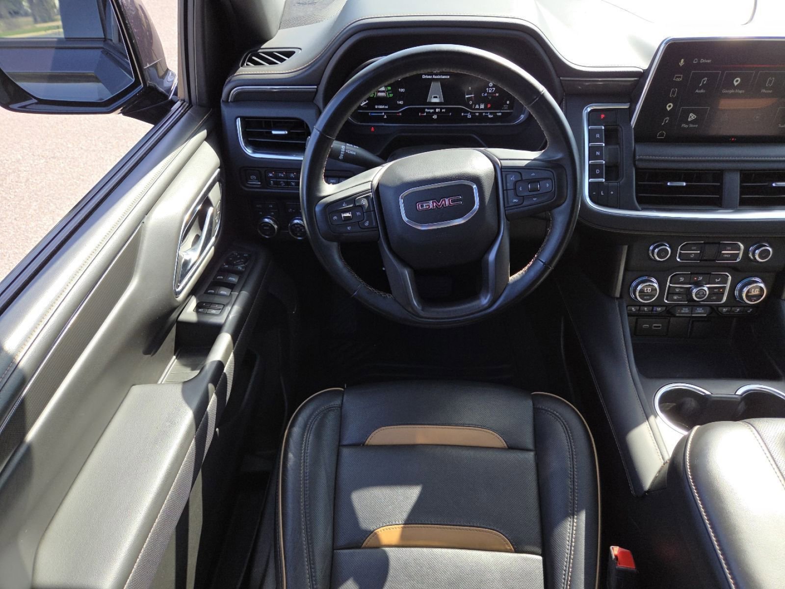 Used 2023 GMC Yukon XL AT4 w/ AT4 Premium Plus Package AWD/4WD image 34