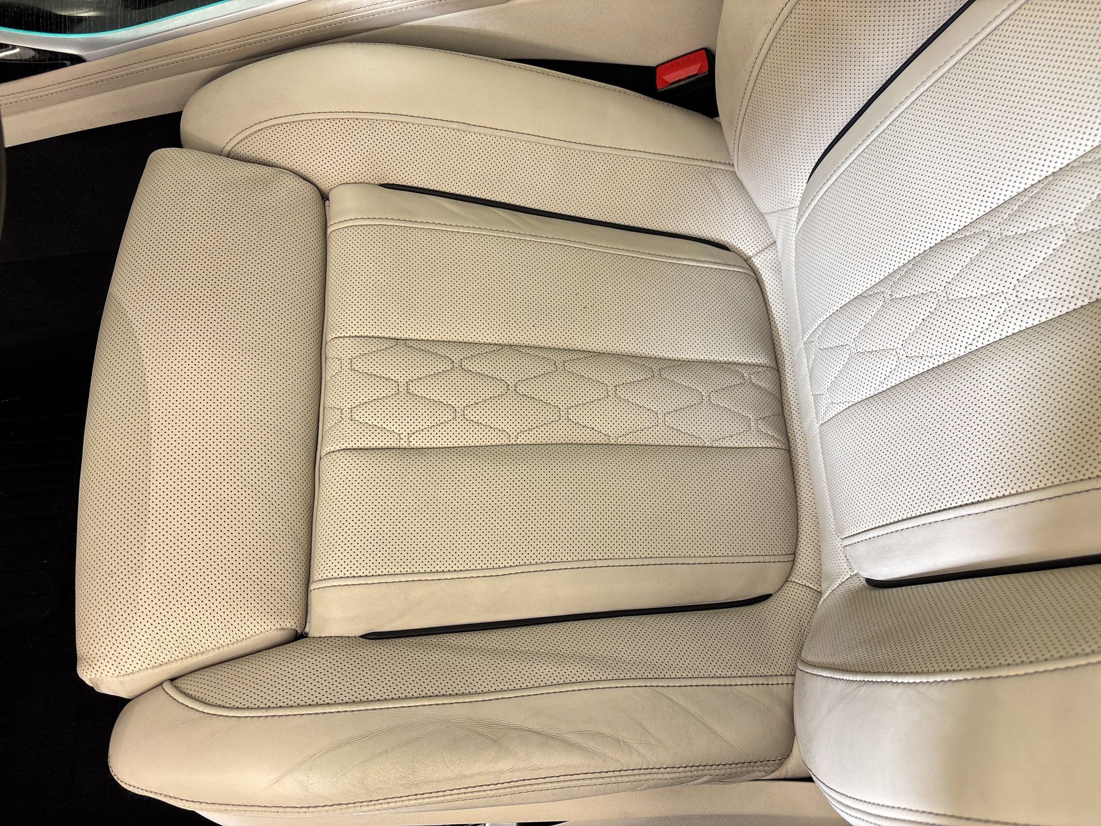 Used 2021 BMW X7 M50i w/ Dynamic Handling Package AWD/4WD image 22