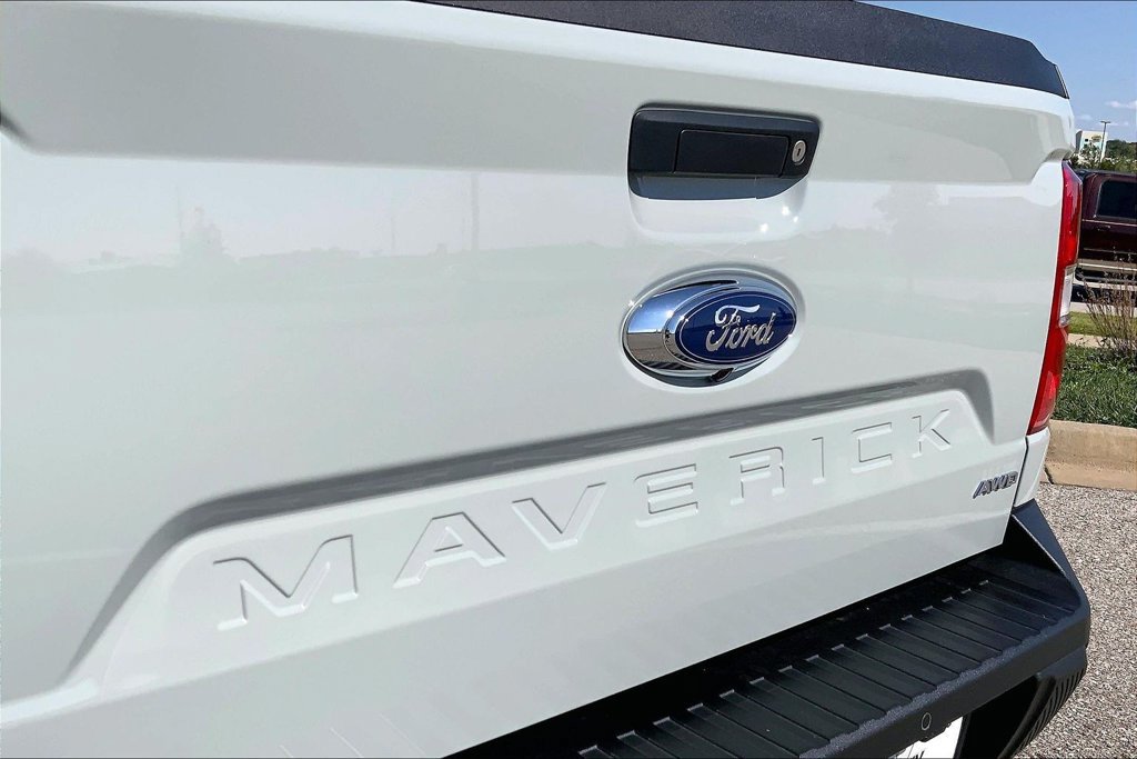 Used 2024 Ford Maverick Lariat w/ 4K Tow Package AWD/4WD image 30