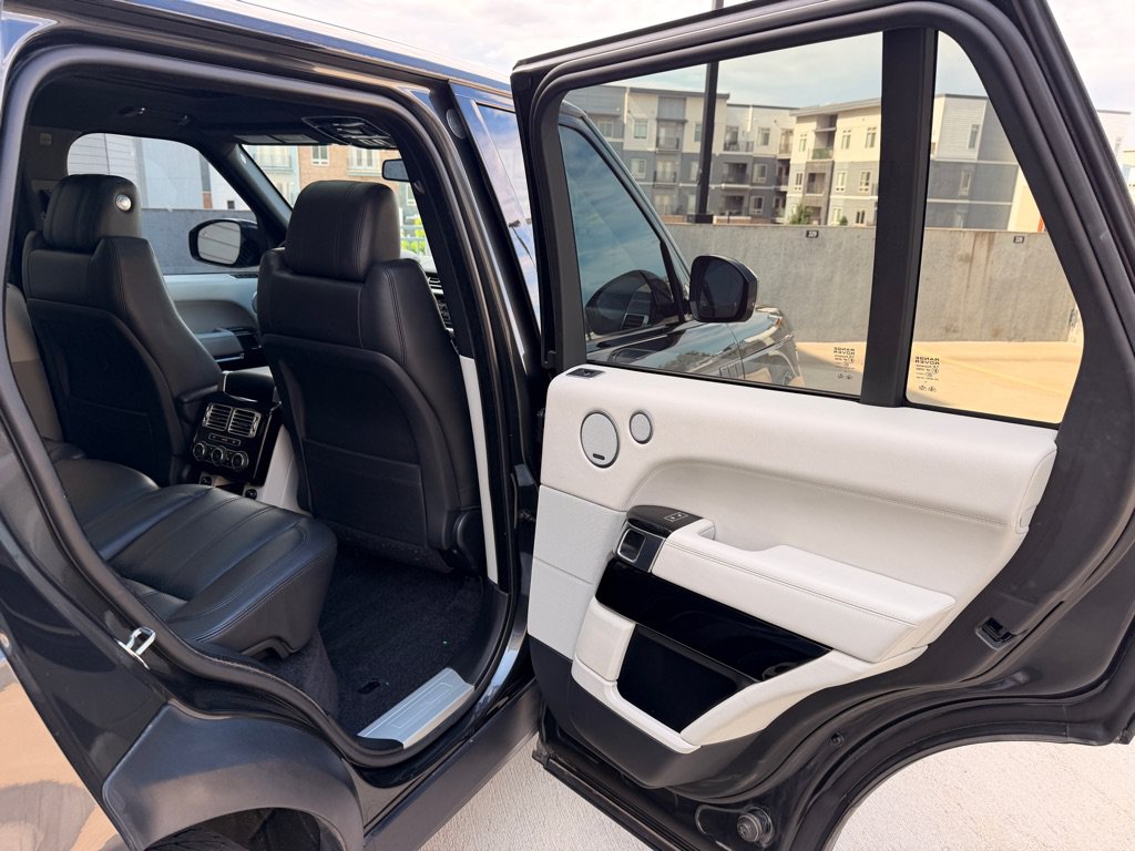Used 2014 Land Rover Range Rover HSE AWD/4WD image 18