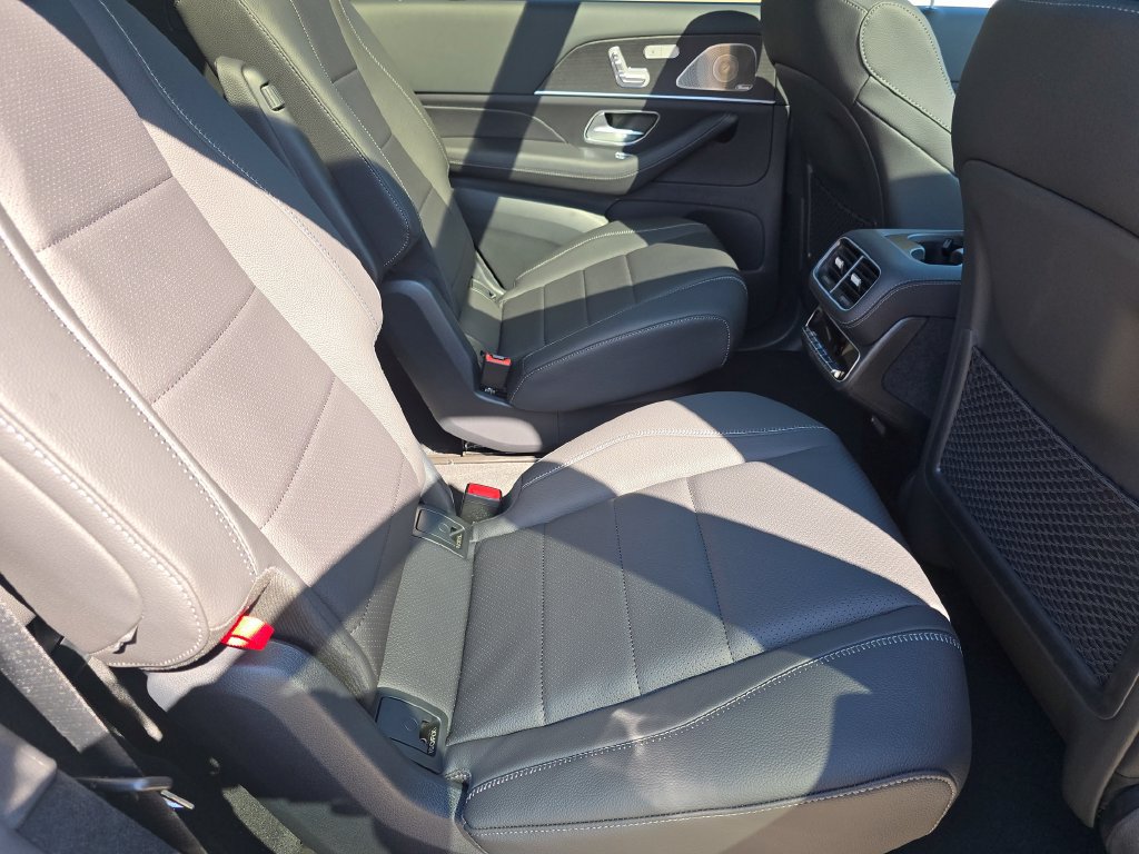 New 2027 Mercedes-Benz GLS 450 4MATIC image 21