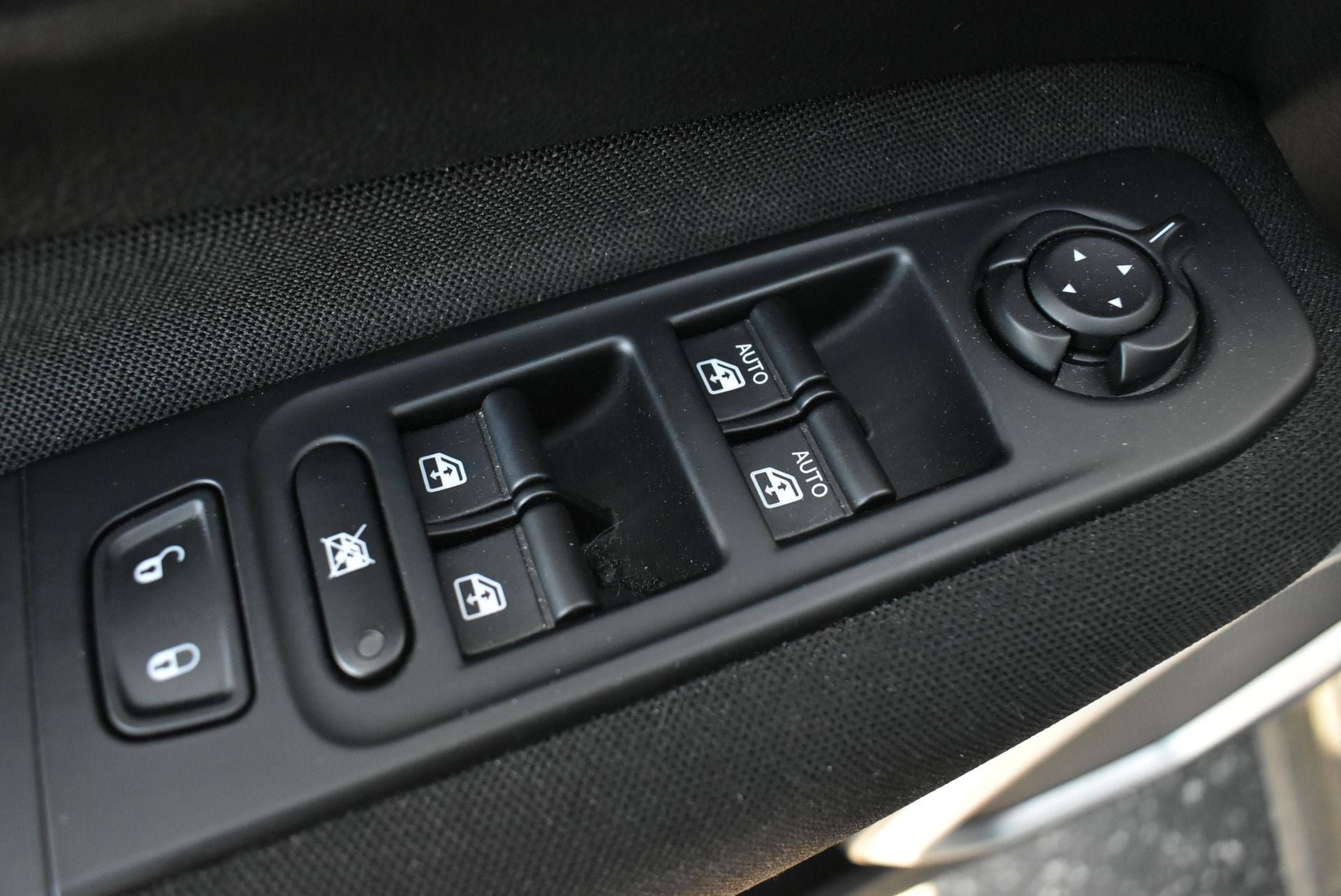 Used 2019 Jeep Renegade Latitude FWD image 13