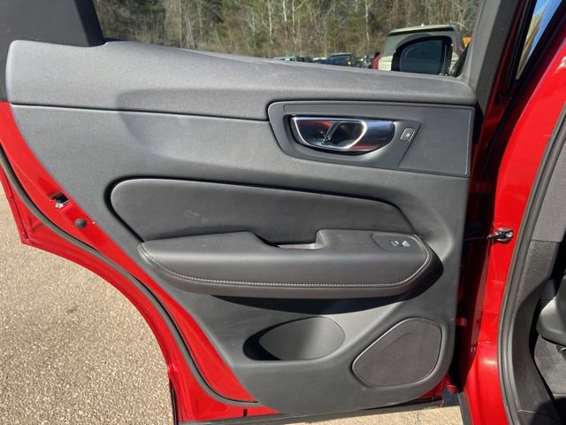 Certified 2023 Volvo XC60 B5 Ultimate w/ Climate Package image 24