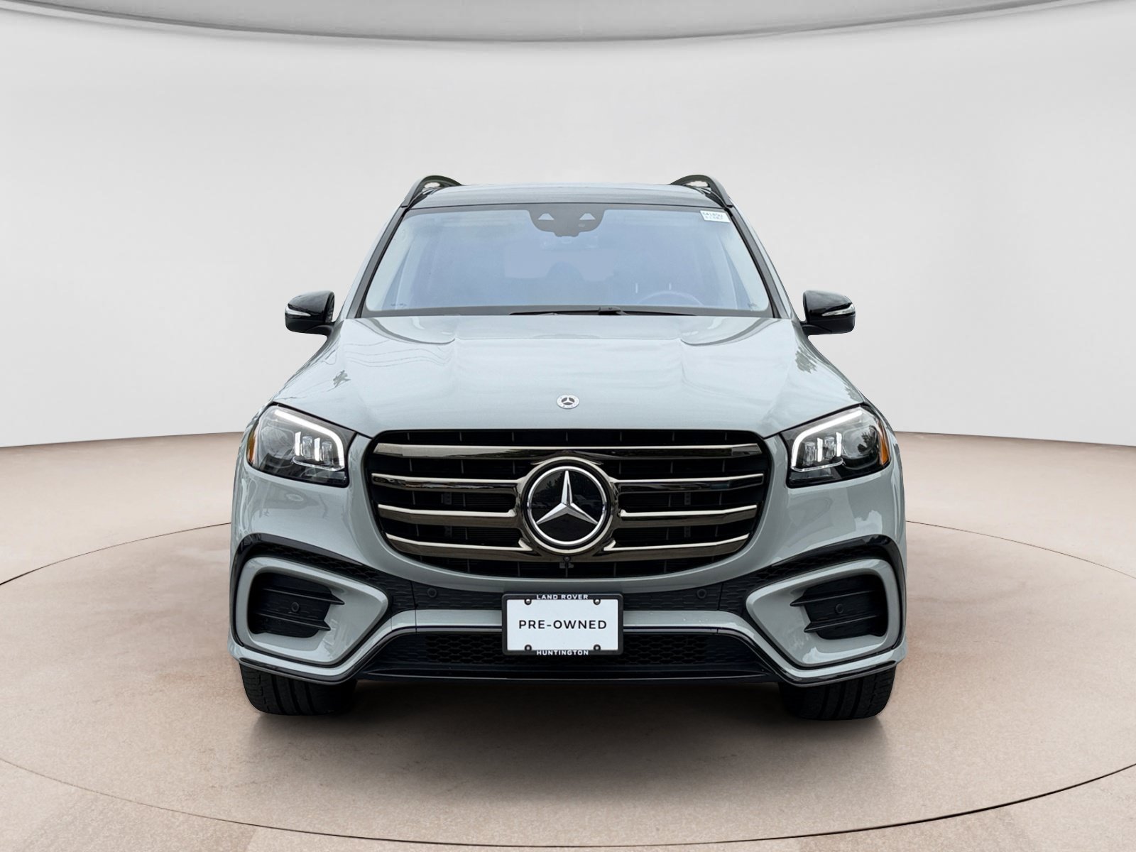 Used 2025 Mercedes-Benz GLS 580 4MATIC image 8