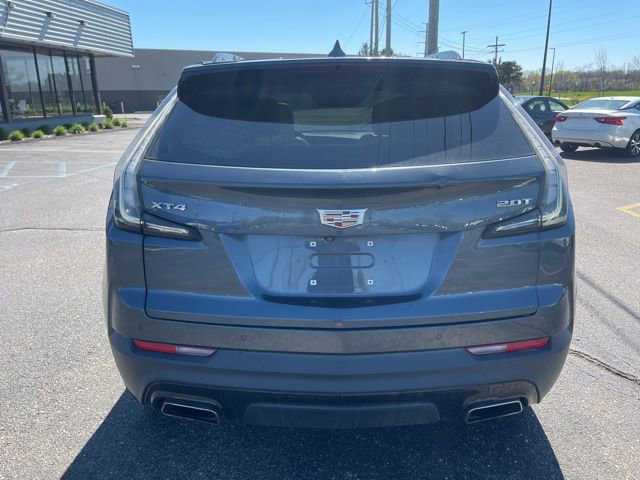 Used 2019 Cadillac XT4 Sport w/ Driver Awareness Package FWD image 4
