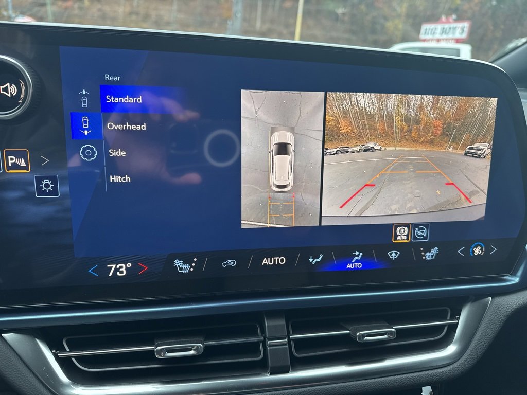 New 2026 Chevrolet Equinox EV LT image 17