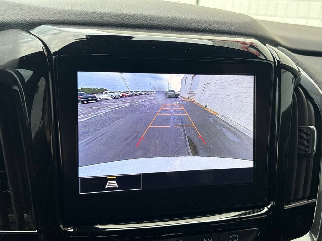 Used 2023 Chevrolet Traverse LT FWD image 12