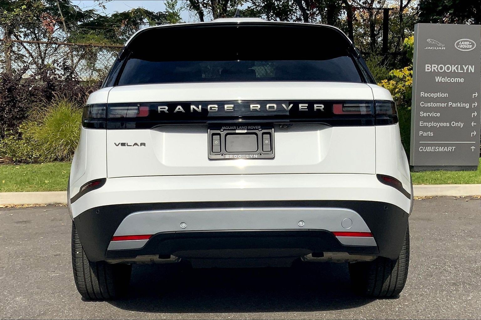 Used 2026 Land Rover Range Rover Velar S image 4