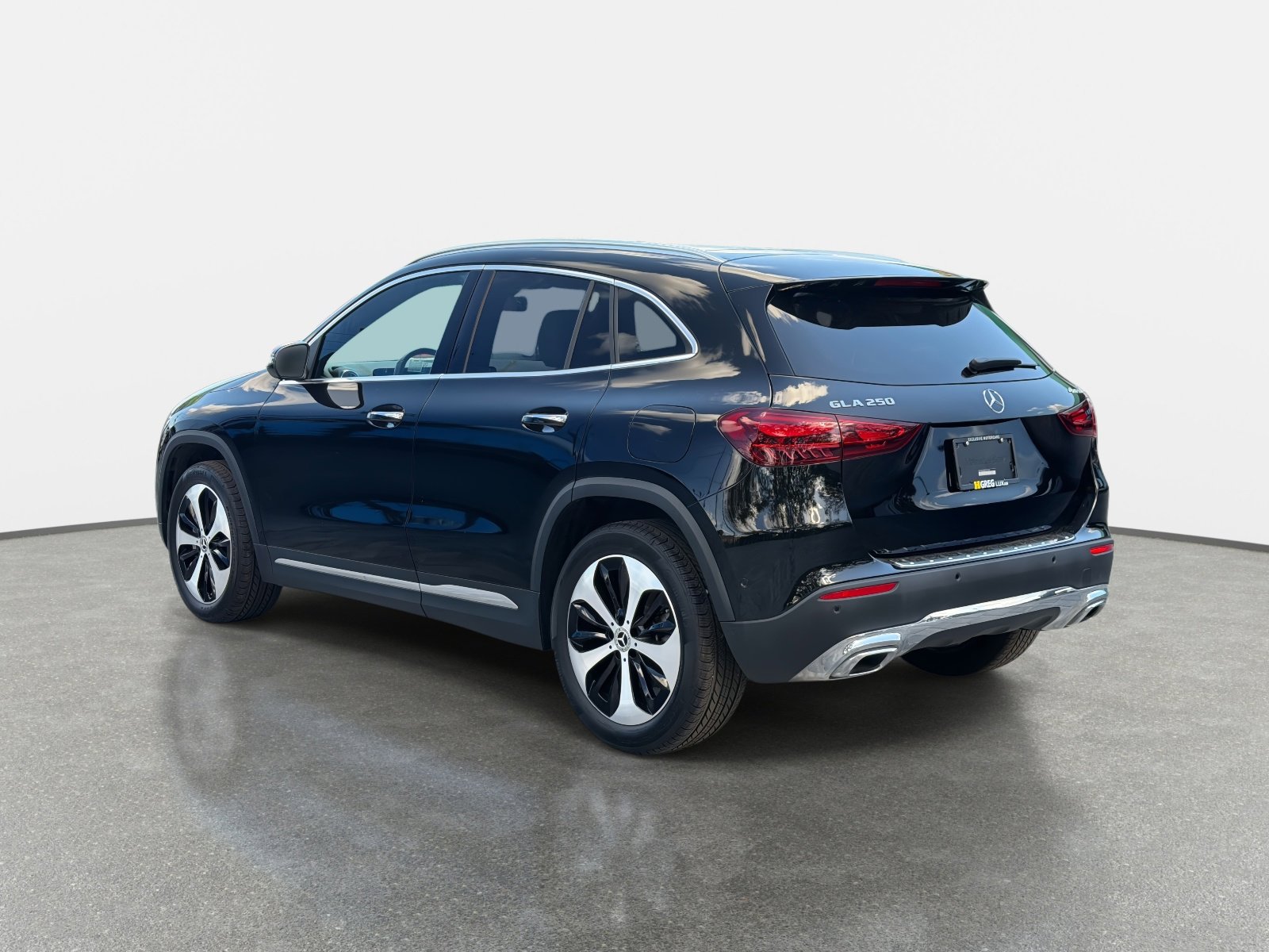 Used 2025 Mercedes-Benz GLA 250 4MATIC image 5