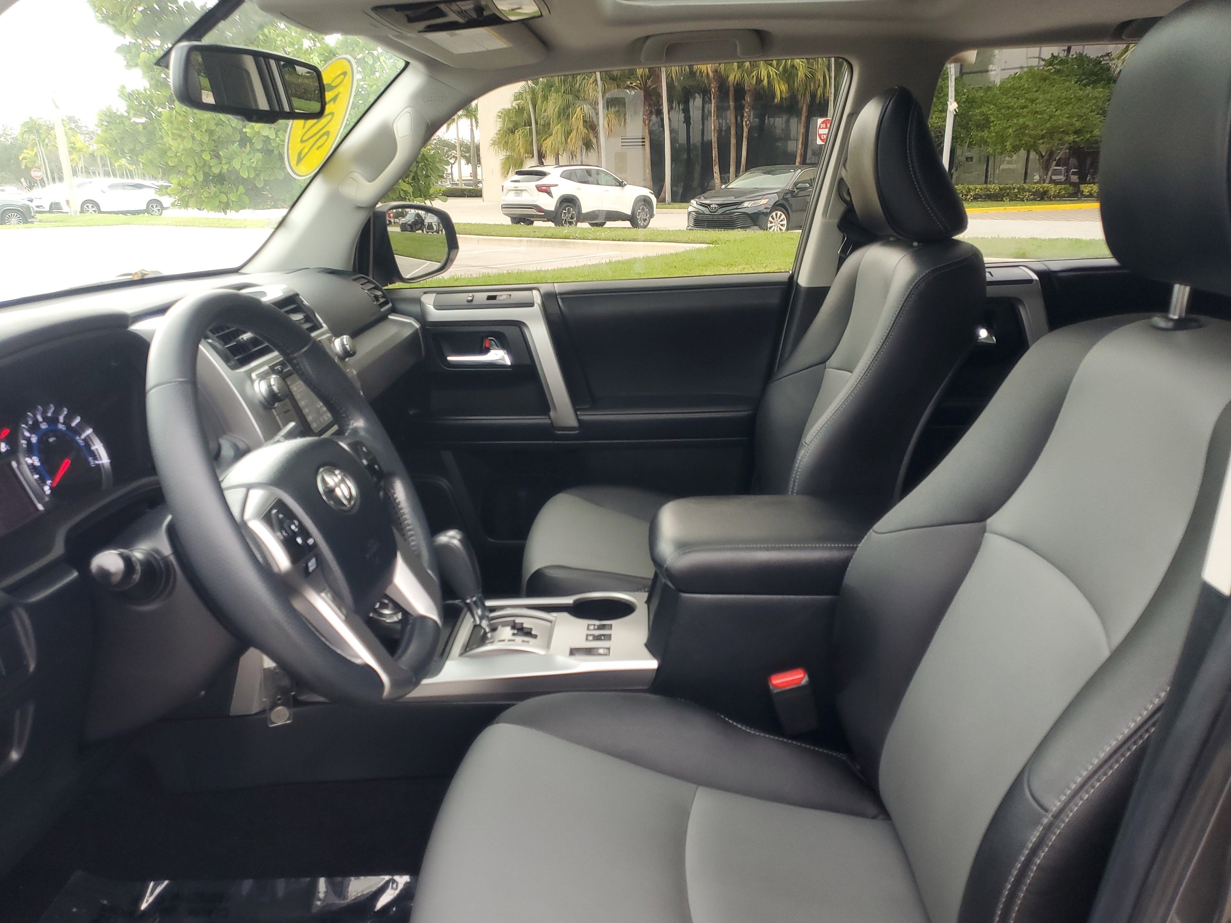 Used 2018 Toyota 4Runner 4WD image 14