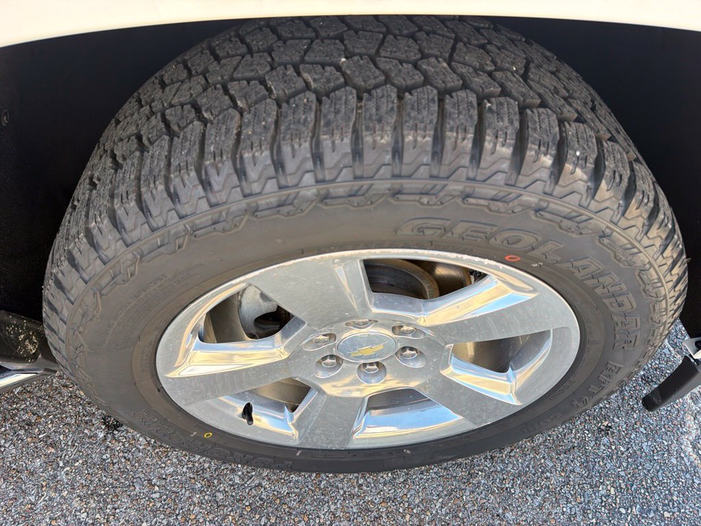 Used 2018 Chevrolet Tahoe Premier RWD image 12