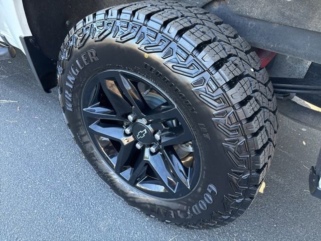 Used 2020 Chevrolet Silverado 1500 LT Trail Boss image 31