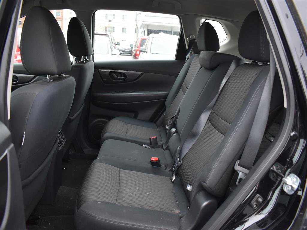 Used 2020 Nissan Rogue S image 12