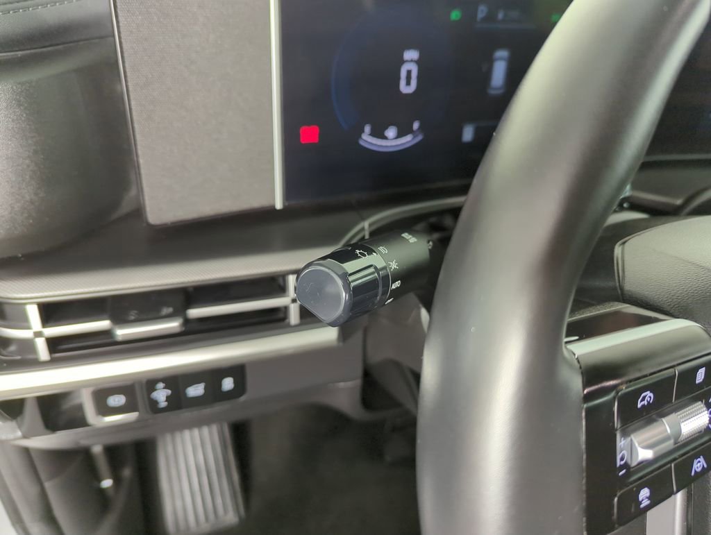 Used 2025 Hyundai Santa Fe SEL image 21