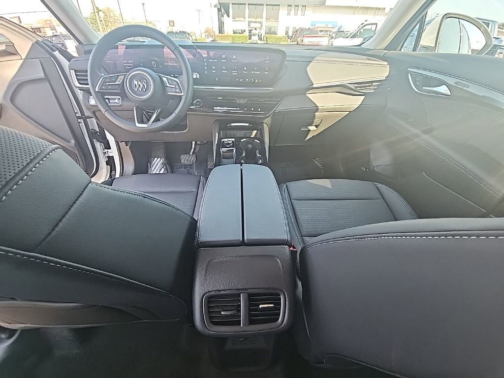 Certified 2025 Buick Envision Preferred image 13